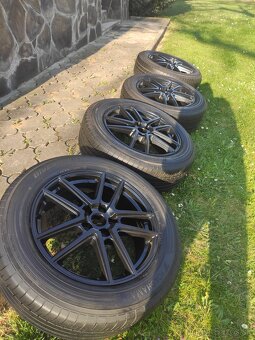 Yokohama bluearth 225/60r18 100H - 4