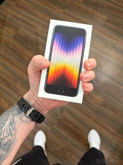 iPhone SE2022 - 4