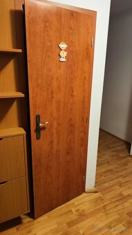 Interiérové dvere + zárubne – 5 kusov – 100 € (rýchlo 80 €) - 4