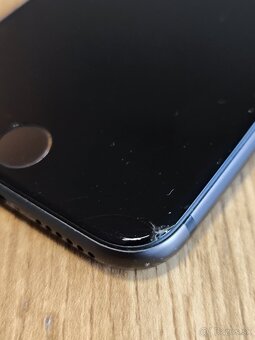 iPhone 8 – 128 GB – čierny - 4