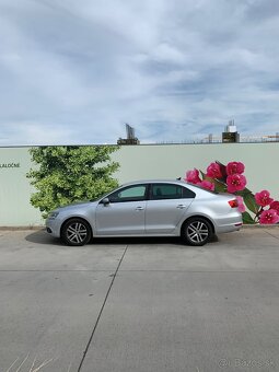 VW Jetta - 4