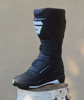 Predám mx sx čižmy SHOT čierne R6 - 4