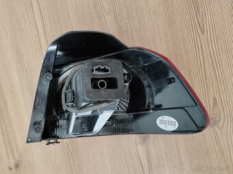 Volkswagen Golf 6 hatchback zadné svetlo - 4