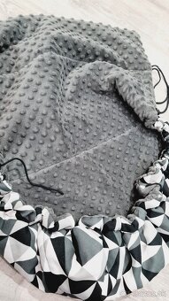 Predám obojstranný uni handmade fusak - nánožník + kožušinka - 4