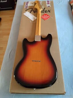 Fender Mustang player 2 - 4