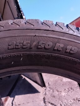 Michelin Latitude 255/50/19 - 4