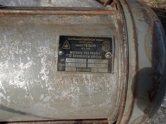 Predám elektromotor 220 V , 3 A - 4