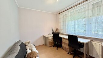 JUH PRI AUPARKU - JANTÁROVÁ - 3 IZBOVÝ BYT PO REKONŠTRUKCII - 4