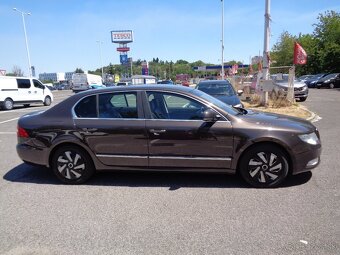 Škoda Superb 1.6 TDI Elegance - 4