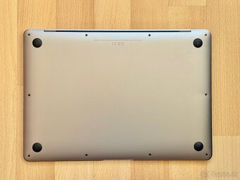 MacBook Air 13", typ A1932, Výdrž batérie 6 hod. - 4
