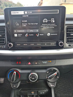 Kia Stonic 62kw r.2022 silver - 4