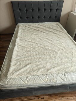 Predám posteľ aj s madracom - 4
