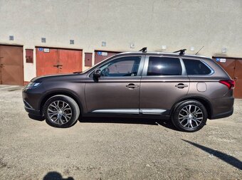 Mitsubishi Outlander 2.2D 4x4 2015 - 4