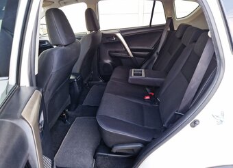 Predam Toyota Rav4, 2.0D4-D - 4