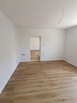 Voda, elektrika, obkladačské prace, malovanie - 4