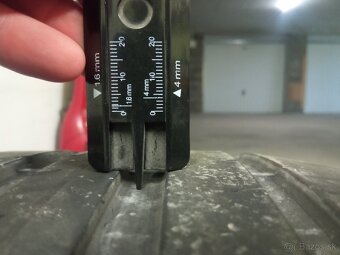 245/40 R18 letné - 4