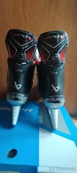 Bauer Vapor X4 - 4