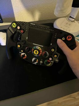 Thrustmaster T300 RS GT + Ferrari SF1000 - 4