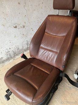 Interiér na BMW e90 - 4