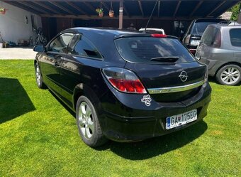 Opel astra H GTC - 4