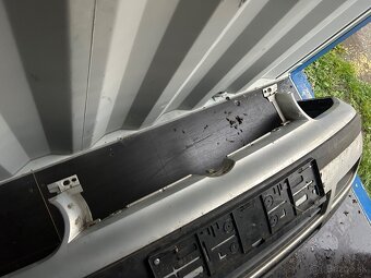 Golf 4 predny naraznik - 4