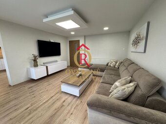 NA PREDAJ : Luxusný, kompletne zariadený rodinný dom – Ivach - 4