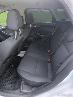 Ford FOCUS kombi aj výmena - 4