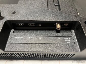 PHILIPS 5500er Serie 32'' - 4