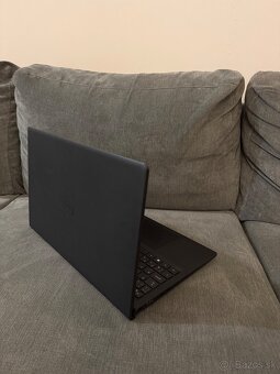 Predám notebook Dell Vostro 15 3530 - 4