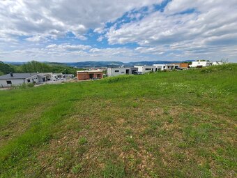 Pozemok Medové lúky 822m2 s výhľadom - 4