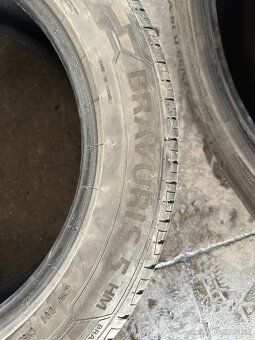 225/55R18 - 4