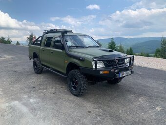 Mitsubushi L200 - 4
