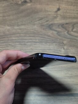 Samsung Galaxy S22 - 4