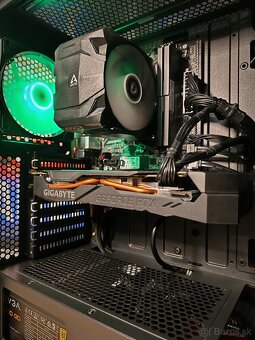 Ryzen R5/RTX 2070/32GB RAM/M2 SSD/SSD/HDD - 4