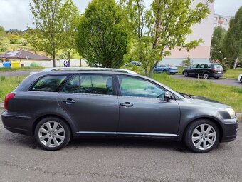 Toyota Avensis 2,0 diesel - 4