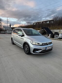 Volkswagen  Touran  R Line - 4