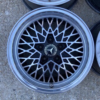 Elektróny Eta Beta Lucy 3A R15 - 4