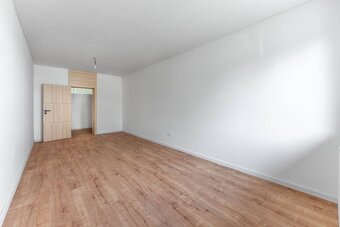 Jedinečný 4-izbový byt, 132m2 pri centre mesta s terasou - 4