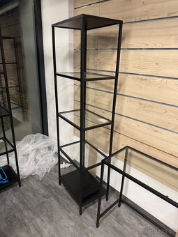 Predám policový diel IKEA VITTSJÖ – čierno-hnedý/sklo, 51 × - 4