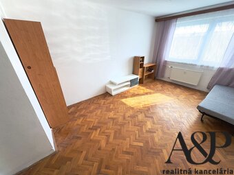 NA PREDAJ 2 IZB. BYT S LOGGIOU, 49M2, KALINČIAKOVA UL., SENI - 4