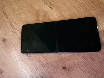 Samsung galaxy z flip4 - 4
