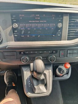 Volkswagen multivan T 6.1 - 4