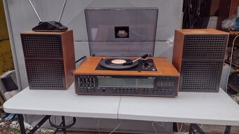 Predám Tesla gramofón s rádiom cena 80€. - 4