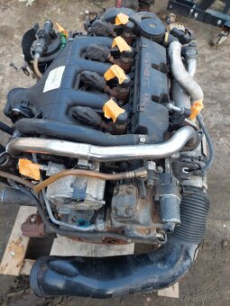 Predám motor 2,0tdci - 4