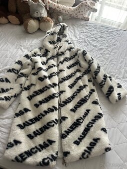 Extrémne krásny kabát - 4