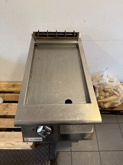 Profesionálny gastro gril MARENO FTG 40 – elektrický - 4