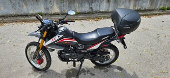 Keeway TX 125s - 4