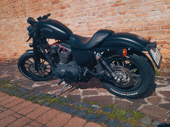 HARLEY DAVIDSON Iron 883 - 4