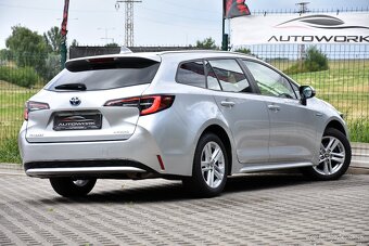 Toyota Corolla Combi TS 1.8 HYBRID e-CVT SR 2021 DPH - 4
