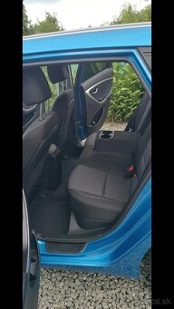 Predám Hyundai i30 combi r.v. 2017 - 4